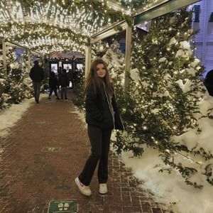 Meet your Posher, Hannah